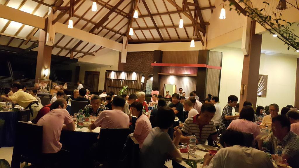 Kampoeng Nelayan Hotel Palu Kültér fotó