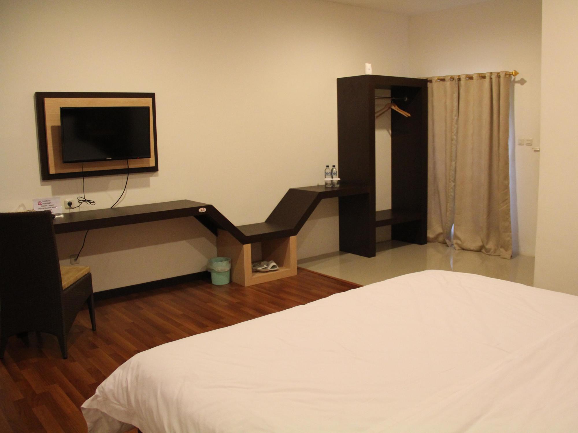 Kampoeng Nelayan Hotel Palu Kültér fotó